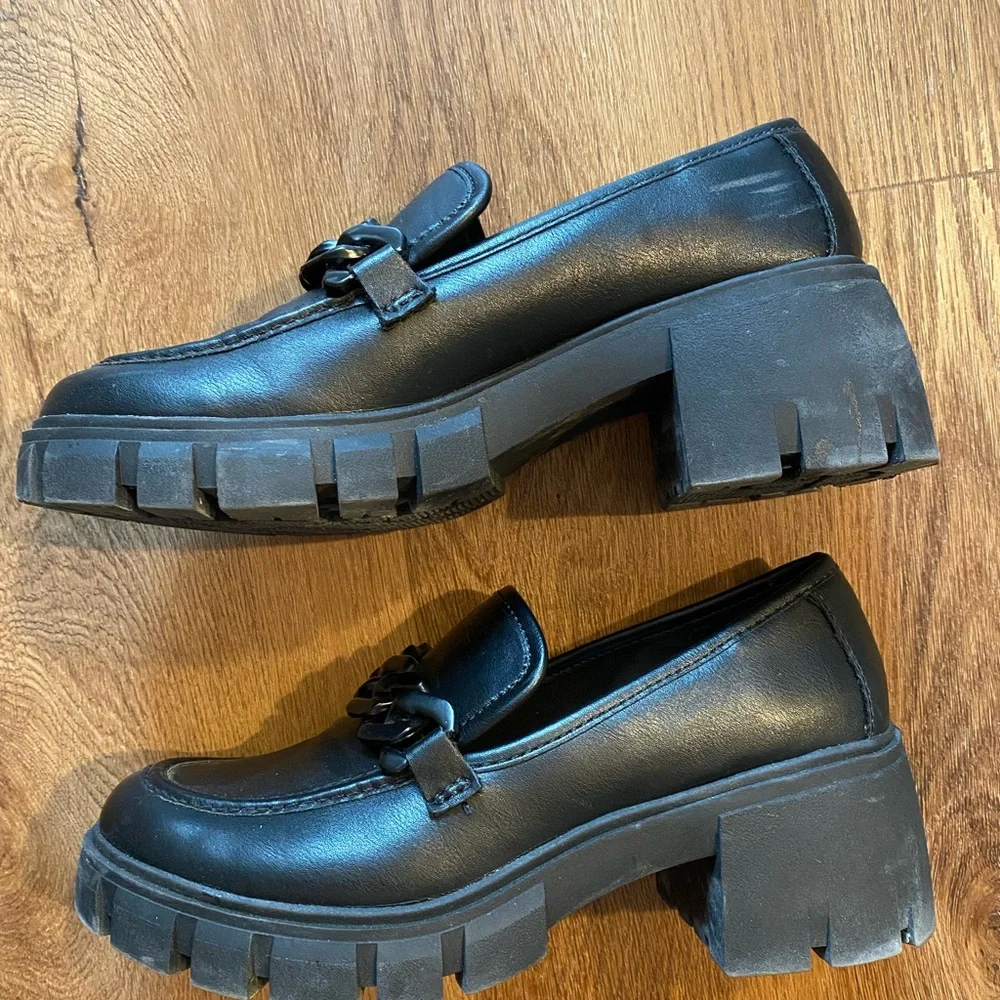 Madden Girl Black Chunky Chain Platform Loafers
